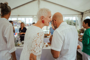 Authentische und witzige Momentaufnahmen der Braut bei ihrer Hochzeit im Rhein-Main-Gebiet